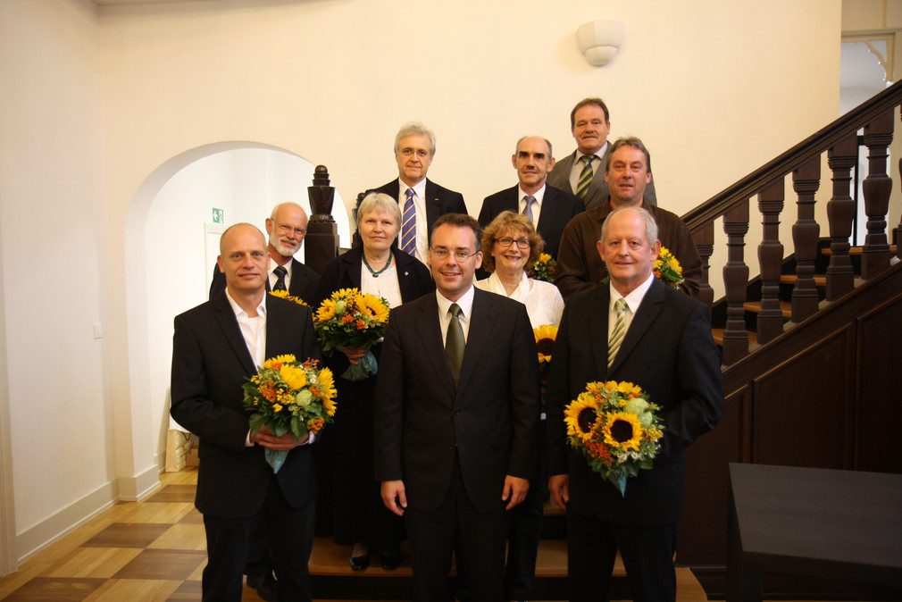 Gruppenbild der am 16. September 2013 mit der Staufermedaille geehrten Bürgerinnen und Bürger.