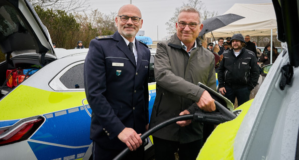 Minister Strobl Einweihung Schnellladesäule