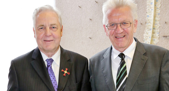 Oberbürgermeister a. D. Heinz Fenrich (l.) und  Ministerpräsident Winfried Kretschmann (r.) (Foto: Roland Fränkle)
