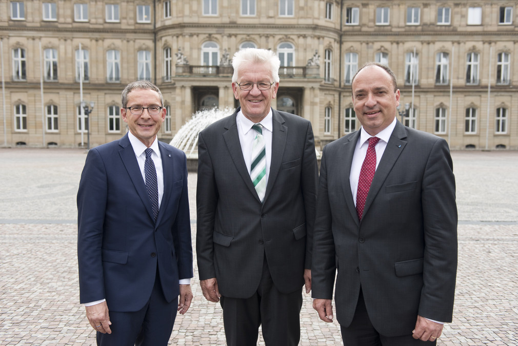 v.l.n.r.: Landammann Urs Hofmann, Ministerpräsident Winfried Kretschmann und Grossratspräsident Dr. Markus Dieth