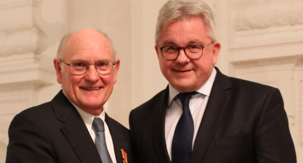 Der Minister der Justiz und für Europa, Guido Wolf, und Wolfgang Bolsinger