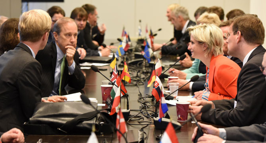 Wirtschaftsministerin Nicole Hoffmeister-Kraut (2.v.r.) bei einer Besprechung während ihrer Delegationsreise in die USA (Foto: © Sascha Baumann/all4foto.de)