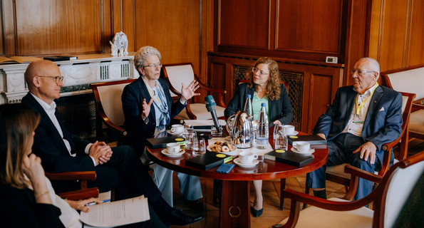 Pressegespräch mit Staatsrätin Barbara Bosch (Mitte)