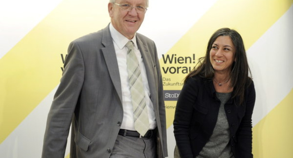 Ministerpräsident Winfried Kretschmann (l.) und Wiens Vizebürgermeisterin Maria Vassilakou (r.)