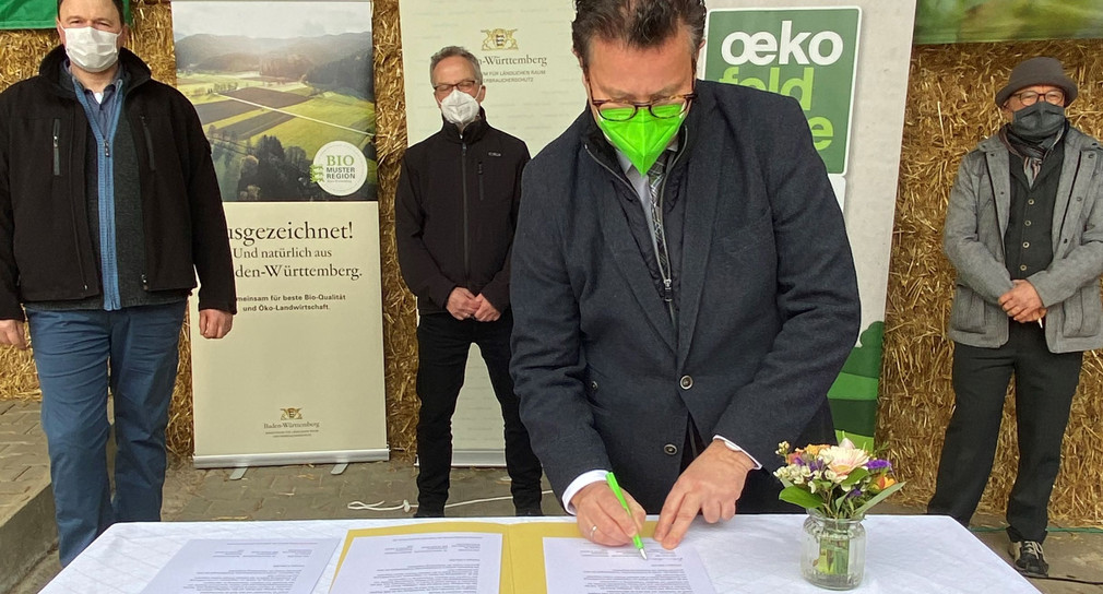 Unterzeichnung der Grundsatzvereinbarung zu den Öko-Feldtagen 2023