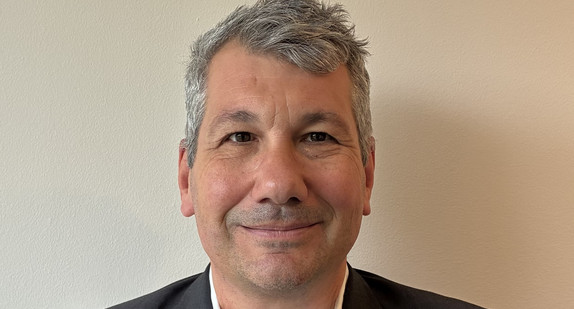Das Bild zeigt den neuen Dienststellenleiter der LVT BW Peter Siller frontal im Porträt.