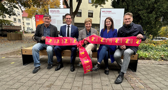 v.l. Präsident des Landesamts für Denkmalpflege Prof. Dr. Claus Wolf, Manuel Hagel MdL, Ministerin Nicole Razavi MdL, Ronja Kemmer MdB, Bürgermeister Jörg Seibold