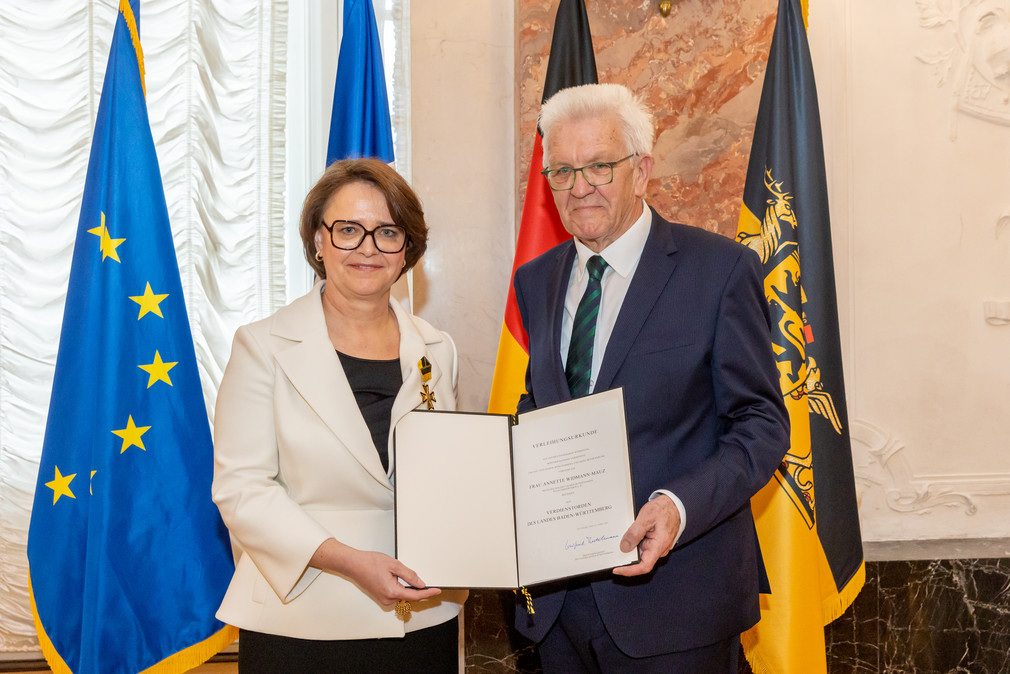 Ministerpräsident Winfried Kretschmann (rechts) und Annette Widmann-Mauz (links)