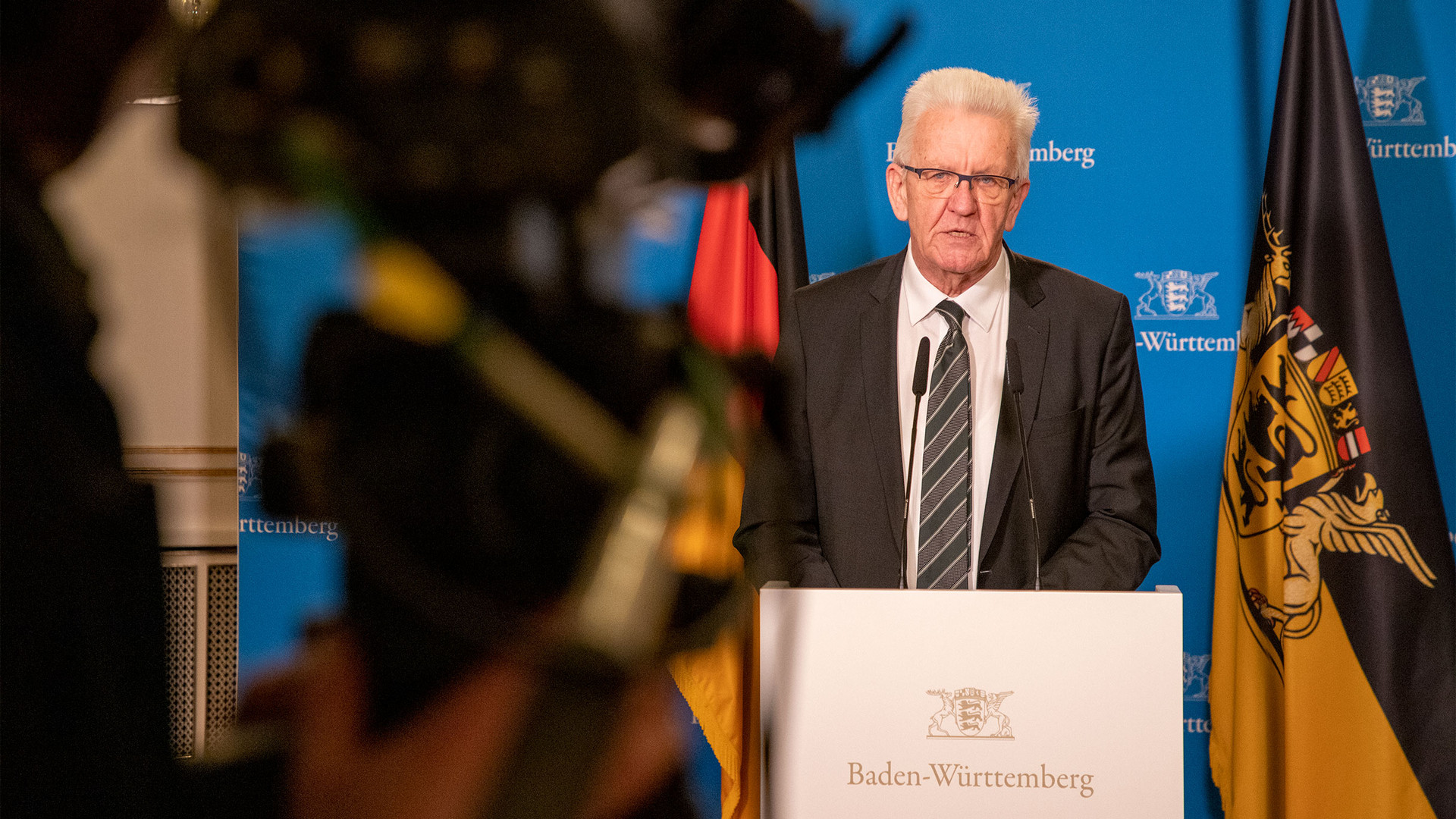 Ministerpräsident Winfried Kretschmann bei seinem Video-Statement