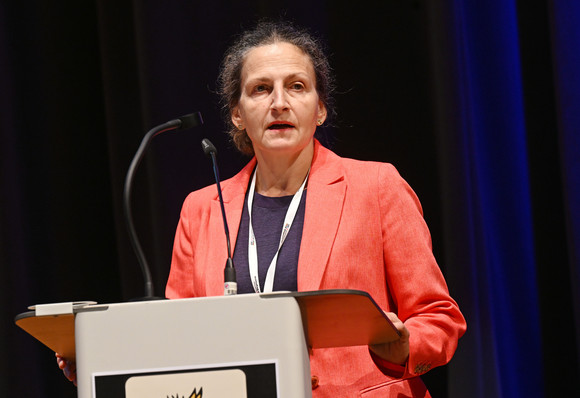 Caroline Krajka (Generalkonsulin Frankreichs in Stuttgart und Leiterin der Außenstelle des Institut français)