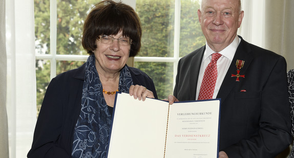 Staatsrätin Gisela Erler (l.) und Werner Schmoll (r.)