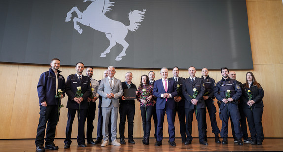 Oberbürgermeister Dr.Frank Nopper und Minister Strobl eröffnen Ausstellung „Der Mensch dahinter“ im Rathaus