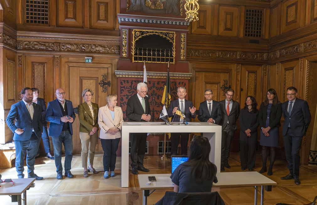 Unterzeichnung einer Gemeinsamen Absichtserklärung zur Zusammenarbeit zwischen Baden-Württemberg und Basel-Stadt in Zukunftsbereichen
