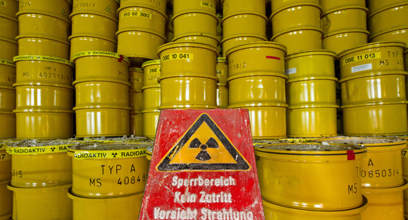 Gelbe Fässer für Atommüll (Foto: © dpa)