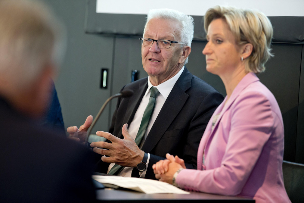 Start-Up-Gipfel BW Start-Up Gipfel Baden-Württemberg am 14. Juli 2017 Start Up Gipfel der Landesregierung auf der Landesmesse Stuttgart