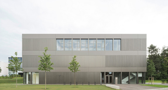 Zentrum für Angewandte Quantentechnologie der Universität Stuttgart, Ansicht vom Allmandring