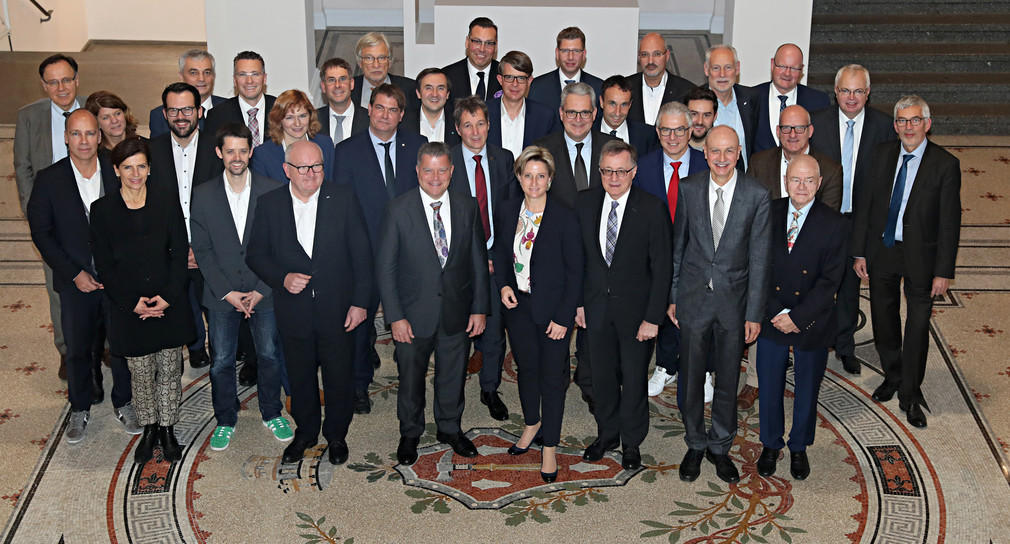 Gruppenbild der Initative Wirtschaft 4.0 aufgenommen am 03.12.2018 im Haus der Wirtschaft Stuttgart (Bild: © Franziska Kraufmann)