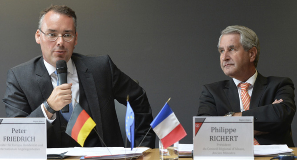 Minister Peter Friedrich (l.) und Philippe Richert (r.), Präsident des elsässischen Regionalrats 