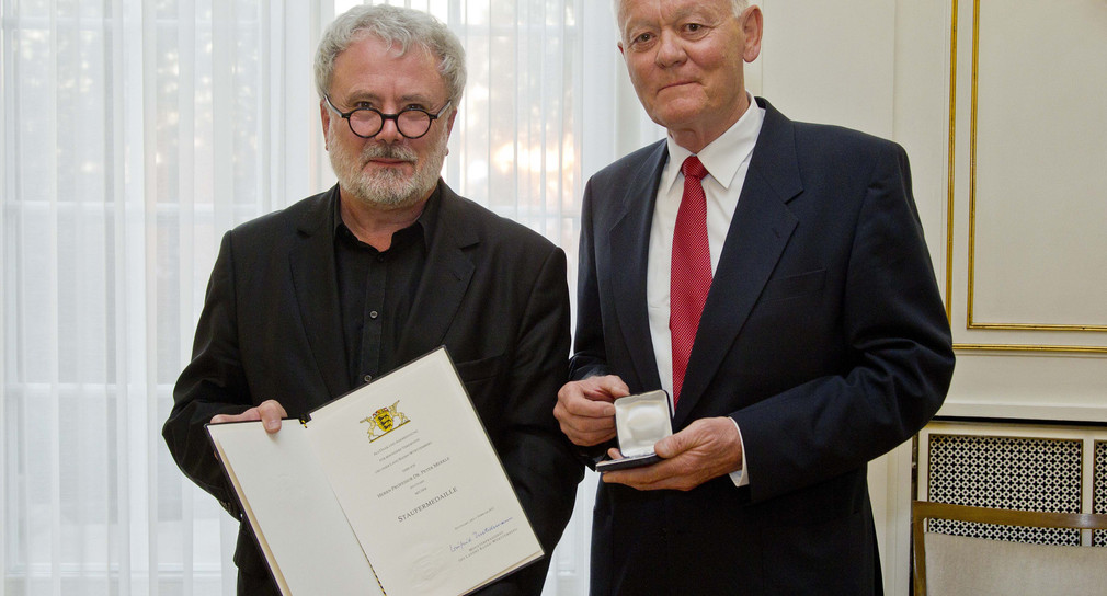 Staatssekretär Klaus-Peter Murawski (l.) und Professor Peter Merkle (r.)