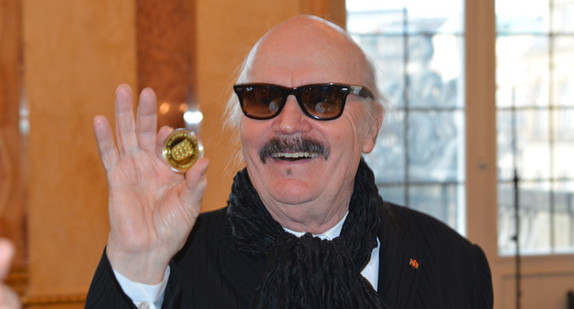 Wolfgang Dauner mit der Staufermedaille in Gold (Foto: Ministerium für Wissenschsaft, Forschung und Kunst)