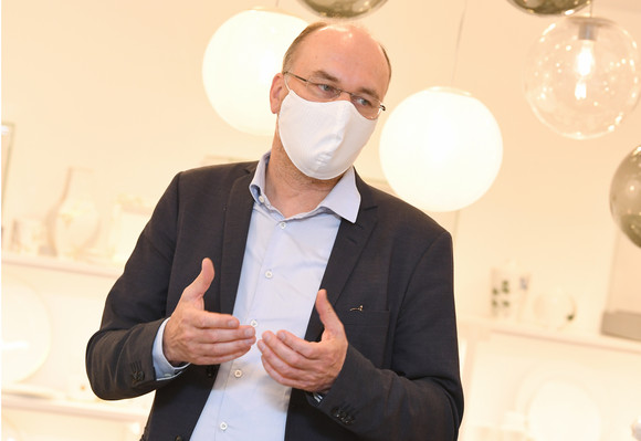 Besuch Wirtschaftsministerin informiert sich über die aktuelle Situation des Einzelhandels im Land Besuch Tritschler und Breuninger