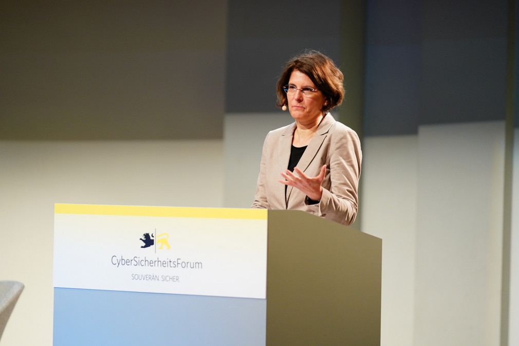 Cybersicherheit 4. Cybersicherheitsforum in Stuttgart 4. Cybersicherheitsforum in Stuttgart im Haus der Wirtschaft am 13. April 2022