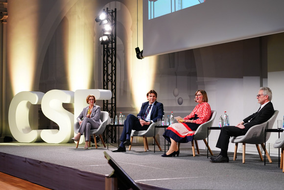Cybersicherheit 4. Cybersicherheitsforum in Stuttgart 4. Cybersicherheitsforum in Stuttgart im Haus der Wirtschaft am 13. April 2022