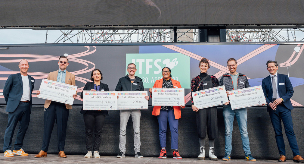 Die Preisträgerinnen und Preisträger wurden auf der Open Air Bühne des Internationalen Trickfilmfestivals auf dem Stuttgarter Schlossplatz ausgezeichnet.