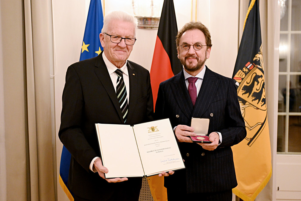 Ministerpräsident Winfried Kretschmann (links) und Prof. Dr. Dr. h.c. Heribert Prantl (rechts)