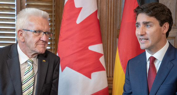 Ministerpräsident Winfried Kretschmann (l.) im Gespräch mit dem kanadischen Premierminister Justin Trudeau (r.) in Ottawa (Bild: Staatsministerium Baden-Württemberg)
