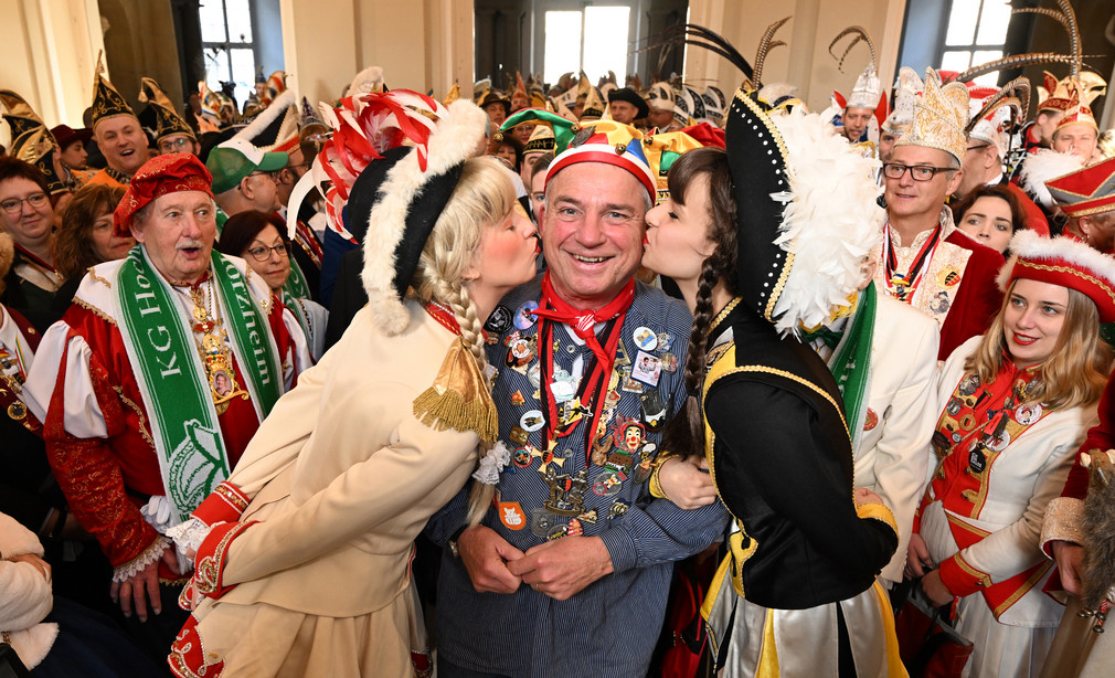 Innenminister Thomas Strobl (Mitte) beim Empfang für die Karnevals- und Fasnachtsvereine des Landes