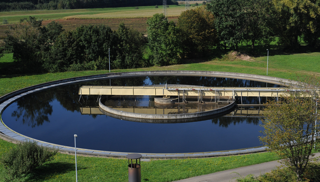 Kl&auml;ranlage des Abwasserzweckverbandes Raum Offenburg bei Griesheim (Symbolbild: &copy; dpa).