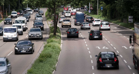 Stra&szlig;enverkehr in Stuttgart