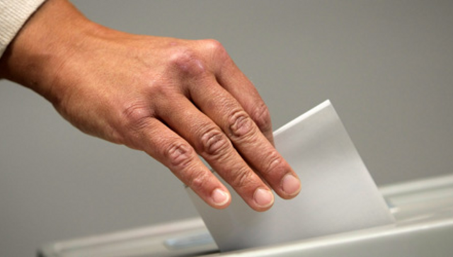 B&uuml;rger w&auml;hlt (Foto: &copy; dpa)