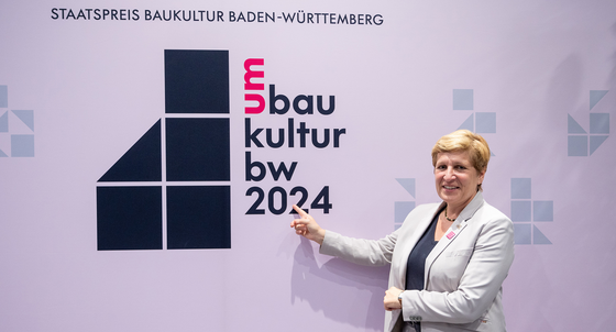 Ministerin Nicole Razavi bei der Verleihung des Staatspreises Baukultur 2024