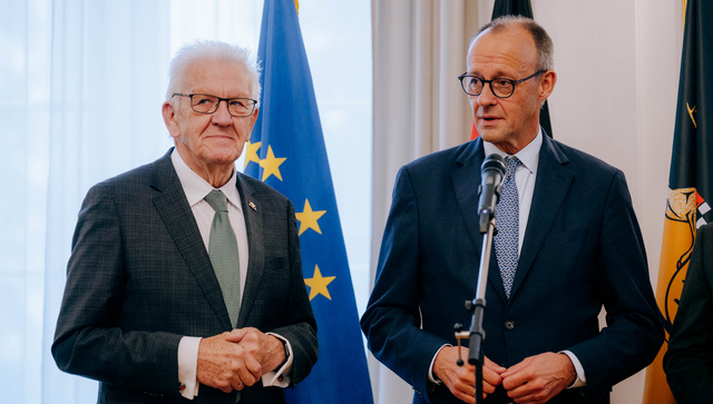 Ministerpräsident Winfried Kretschmann (links) und Bundeskanzler Friedrich Merz (rechts)