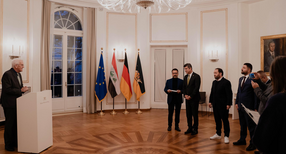 Ministerpr&auml;sident Winfried Kretschmann und Staatssekret&auml;r Florian Ha&szlig;ler empfangen den Gouverneur der Provinz Dohuk, Prof. Dr. Ali Tatar, in der Villa Reitzenstein in Stuttgart