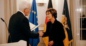 Ministerpr&auml;sident Winfried Kretschmann (links) und Dr. Nicola Leibinger-Kamm&uuml;ller (rechts)