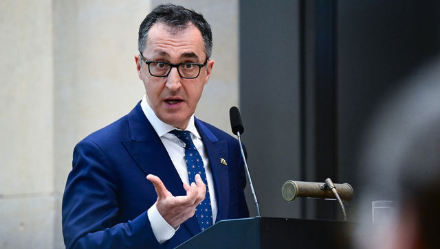 Ministerpr&auml;sident Cem &Ouml;zdemir spricht bei der Veranstaltung &bdquo;Staatsmodernisierung mit Wirkung&ldquo; in Berlin.